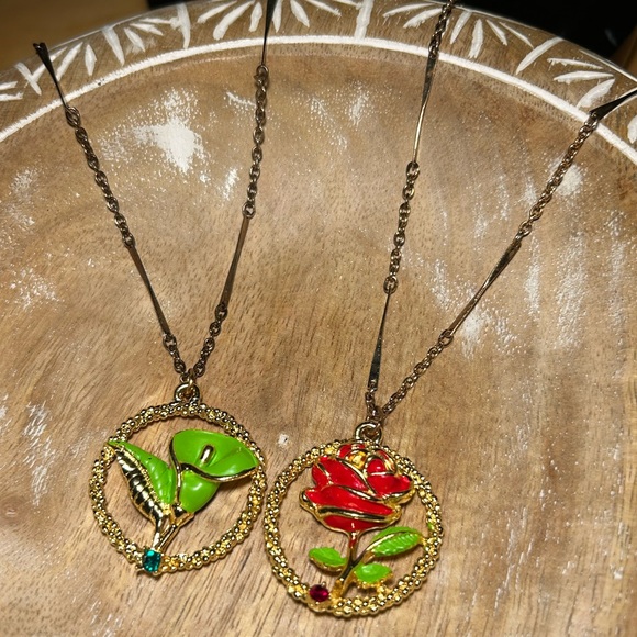 Vintage Green Calla Lilly & Red Rose Flower Gold Tone Necklaces - Picture 2 of 14